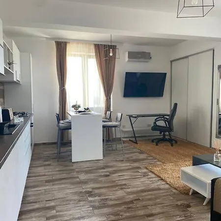 Emilia Flat Mamaia Nord * ナボダリ